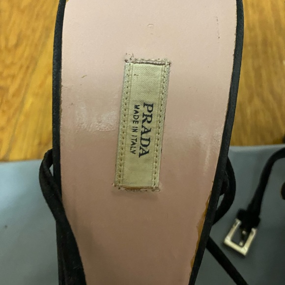 Prada lace black heels!! - Picture 2 of 5